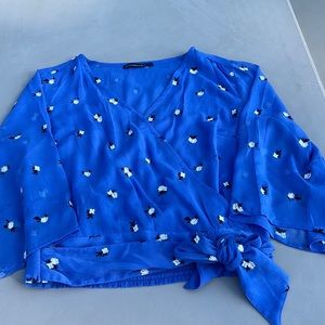 NWOT Lovely sheer blue Abercrombie & Fitch blouse, size L
